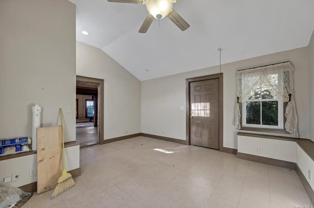 20 Plank Rd, Newburgh NY  12550-1980 exterior