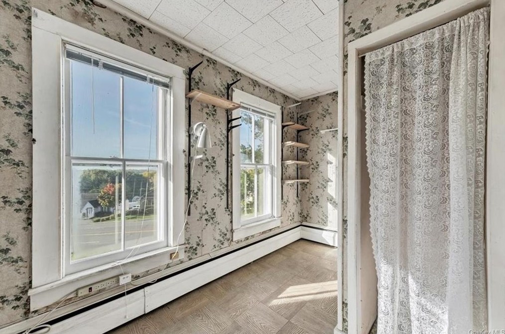 20 Plank Rd, Newburgh NY  12550-1980 exterior