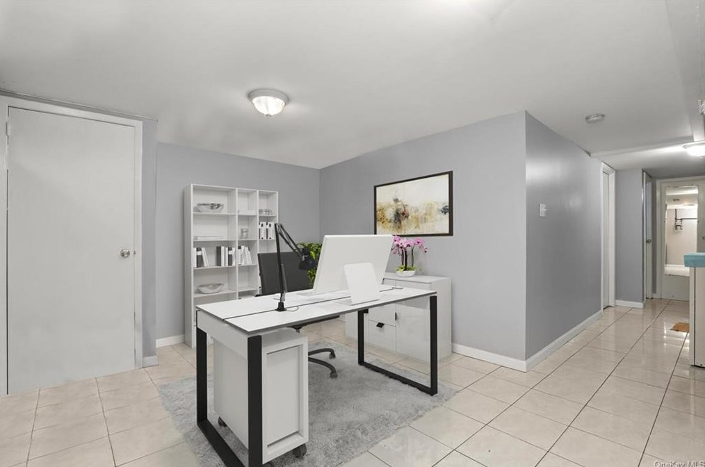 656 Williams Ave, Brooklyn NY 11207-5105 exterior