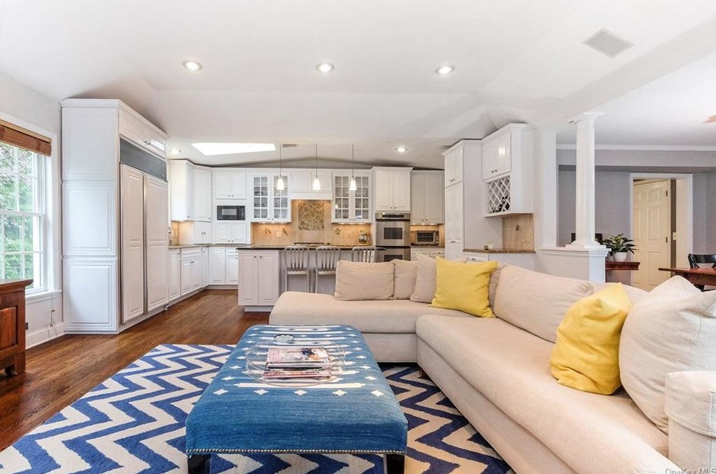 4 Fairlawn Ct, Rye NY exterior