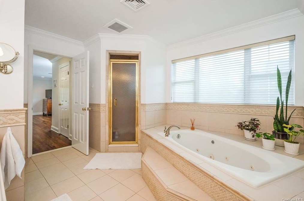 4 Fairlawn Ct, Rye NY exterior