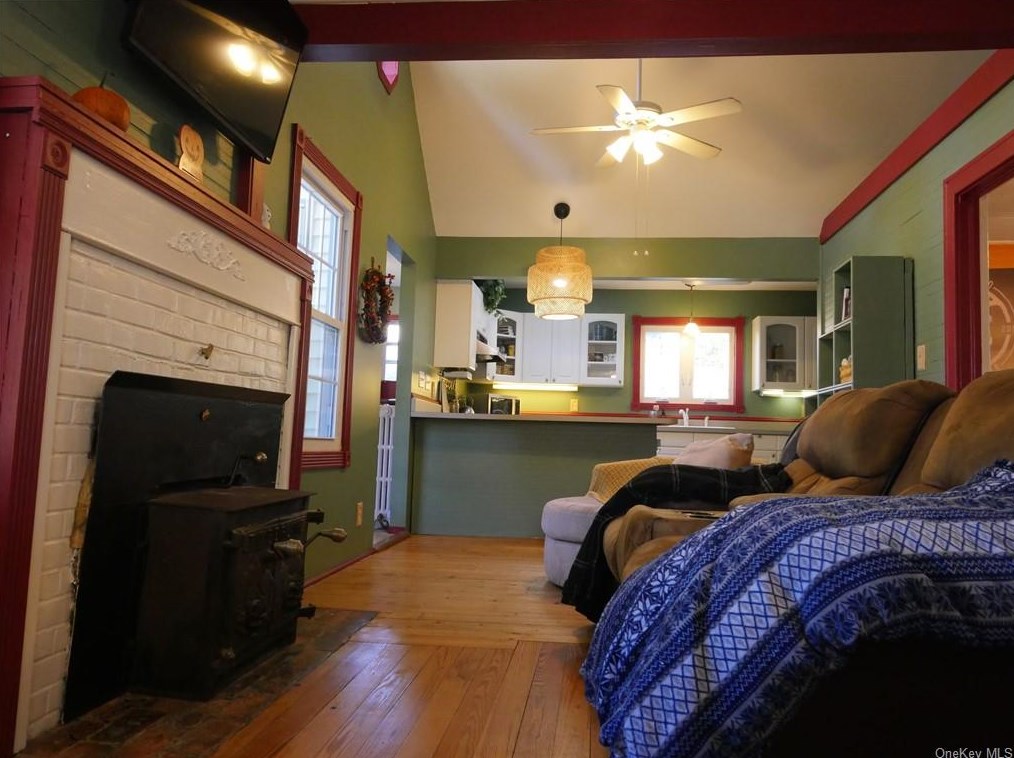 78 Ondaora Pkwy, Highland Falls NY  10928-4012 exterior