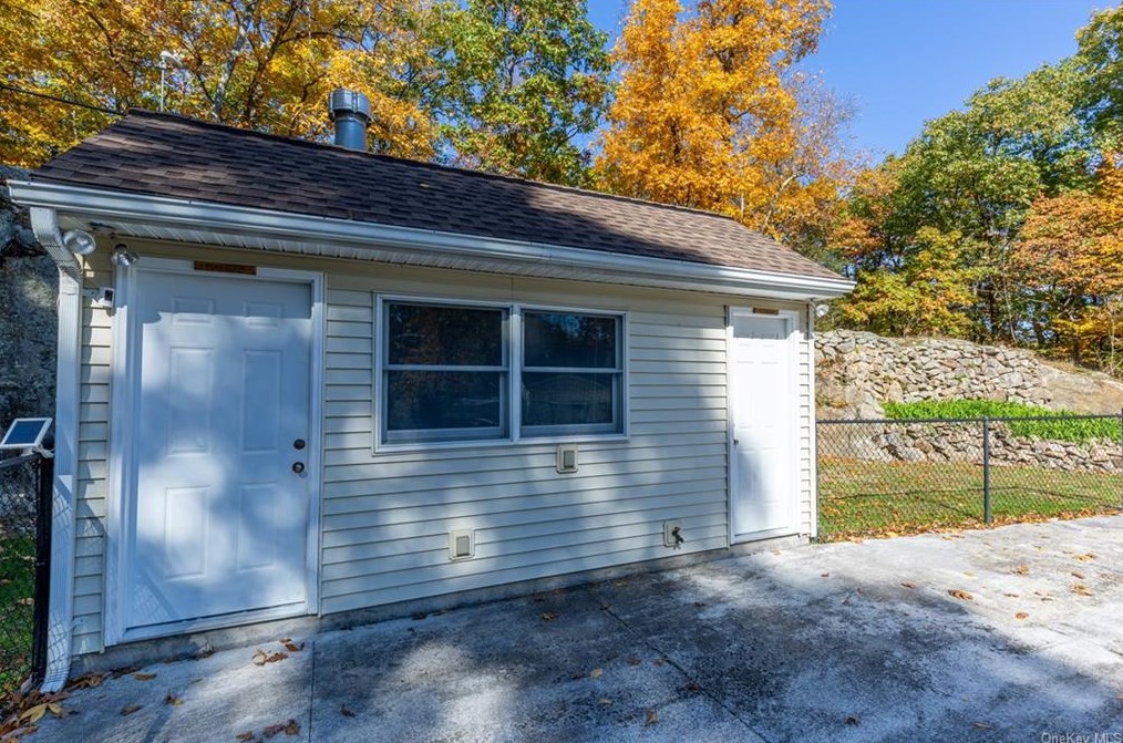 97 Ludlam Rd, Monroe NY 10950-4534 exterior