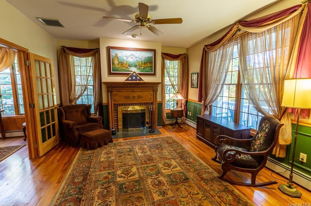 97 Ludlam Rd, Monroe NY 10950-4534 exterior