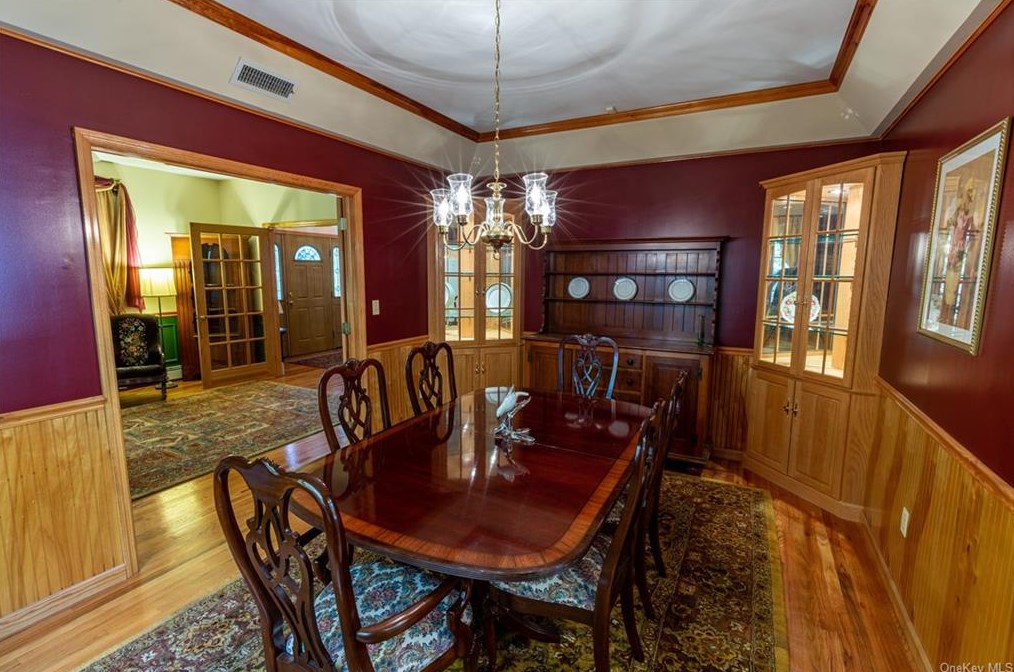 97 Ludlam Rd, Monroe NY 10950-4534 exterior