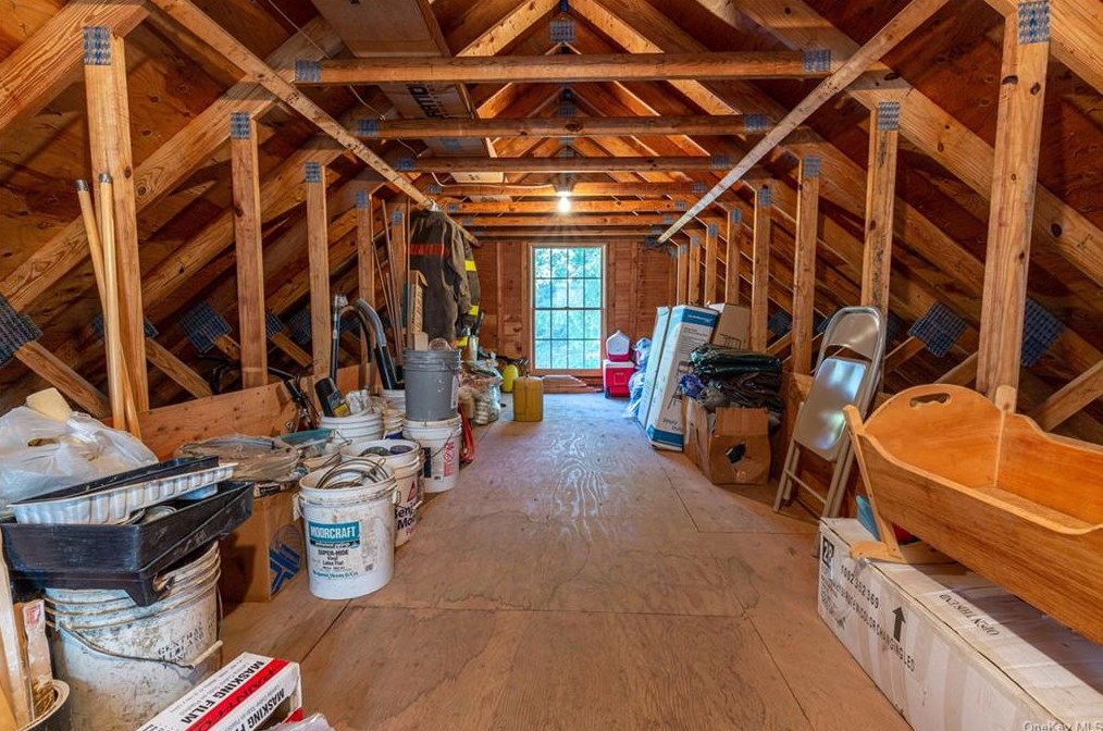 97 Ludlam Rd, Monroe NY 10950-4534 exterior