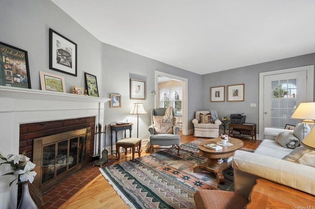 410 Decatur Ave, Peekskill NY 10566-2109 exterior