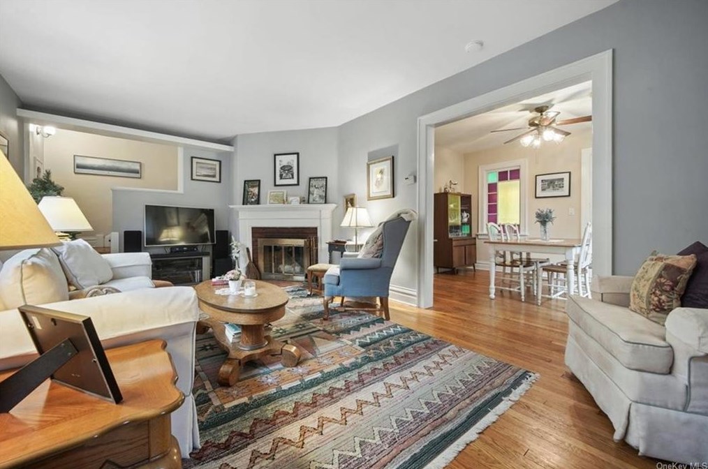 410 Decatur Ave, Peekskill NY 10566-2109 exterior