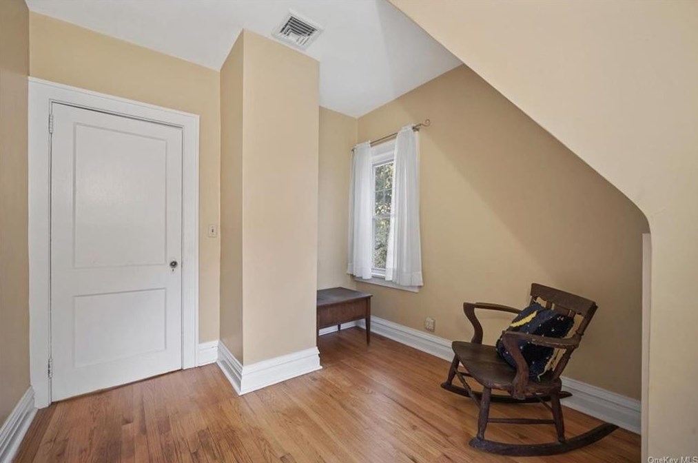 410 Decatur Ave, Peekskill NY 10566-2109 exterior