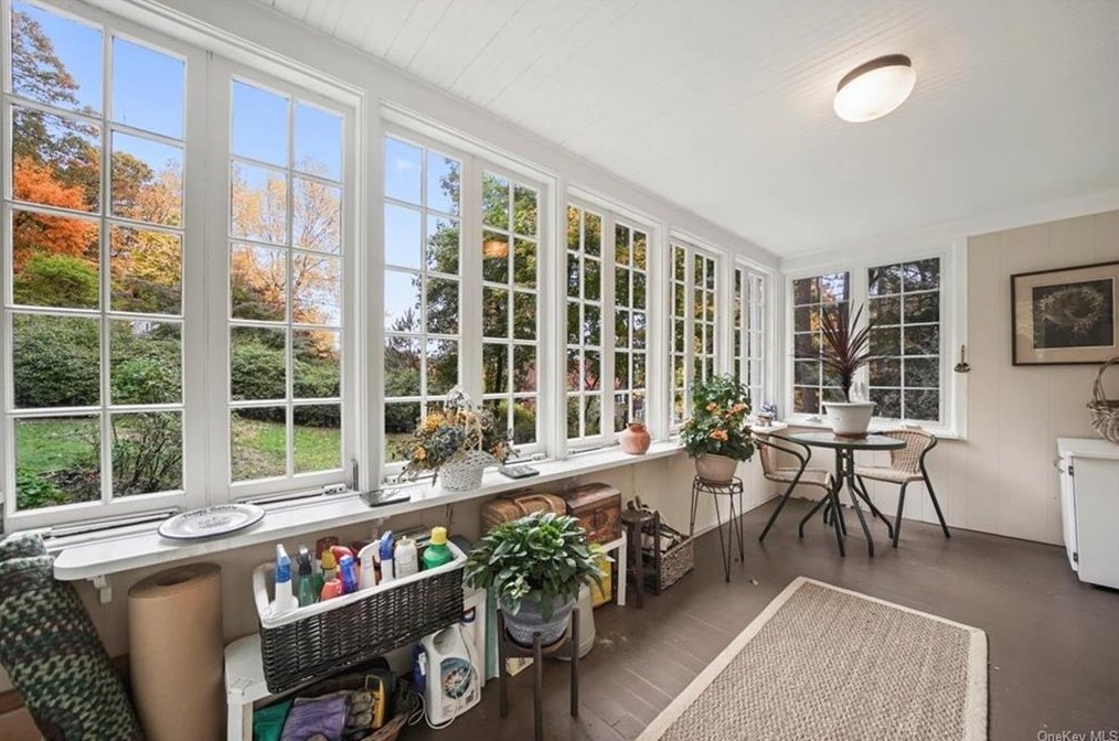 410 Decatur Ave, Peekskill NY 10566-2109 exterior