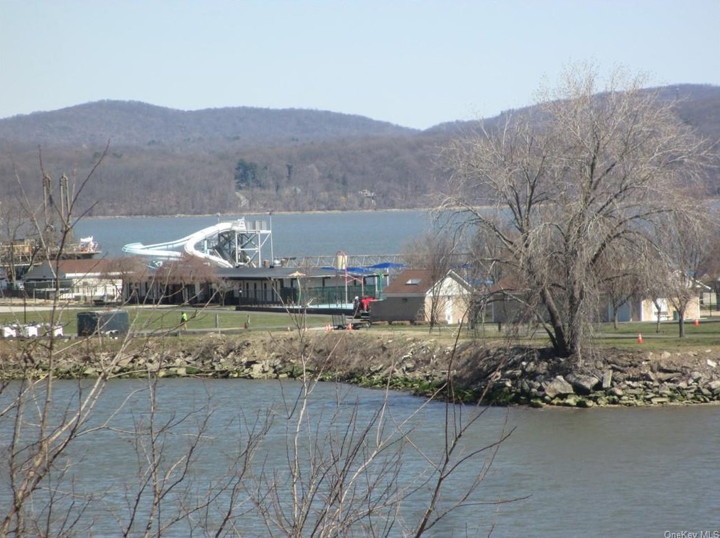 38 Jefferson St, Haverstraw NY  10927-1612 exterior