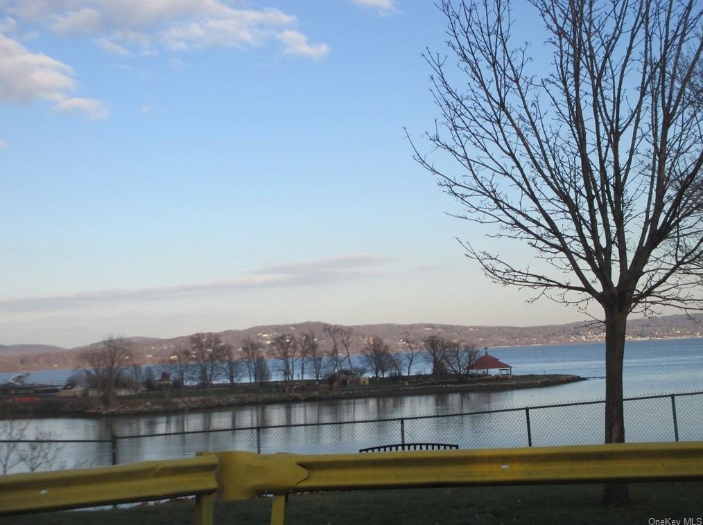 38 Jefferson St, Haverstraw NY  10927-1612 exterior