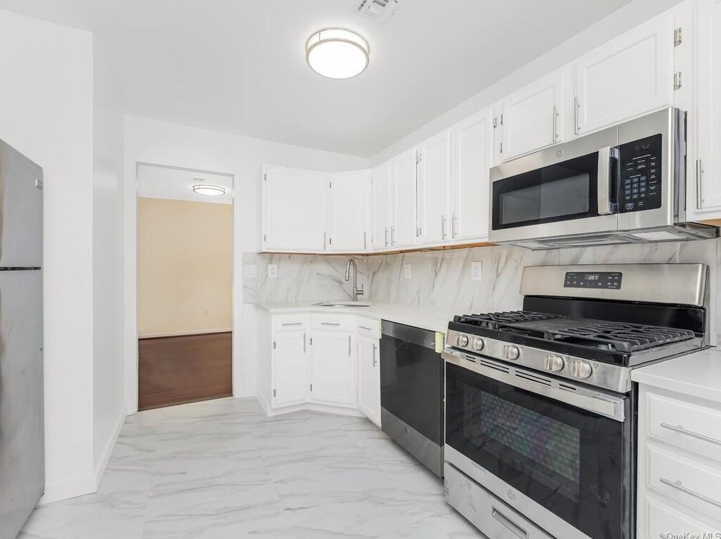 3602 Homestead Ct, Peekskill NY  10566-6903 exterior