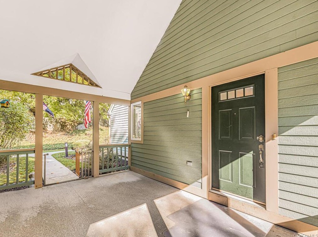 3602 Homestead Ct, Peekskill NY  10566-6903 exterior