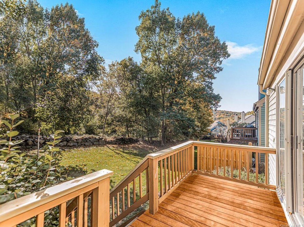 3602 Homestead Ct, Peekskill NY  10566-6903 exterior