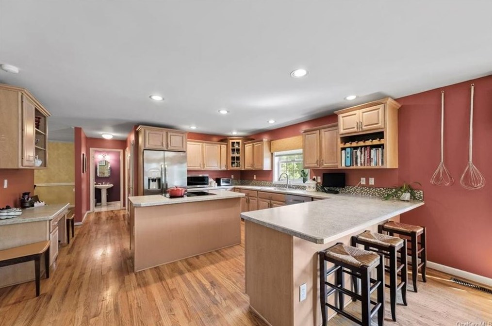 16 Tango Ln, Kent Lakes NY  10512-2242 exterior
