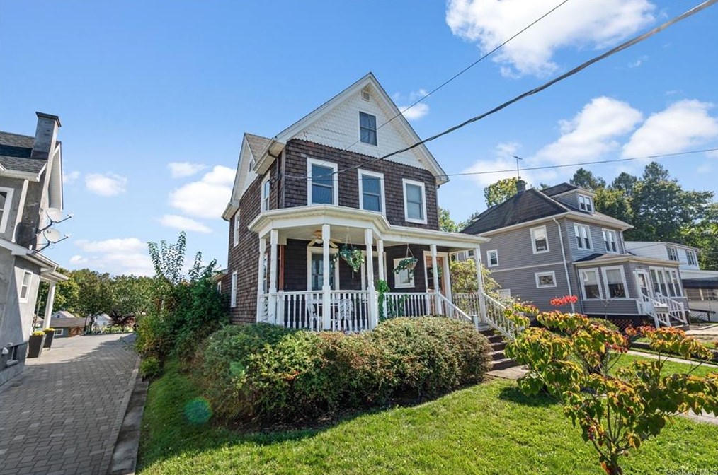 317 Ringgold St, Peekskill NY  10566-4628 exterior