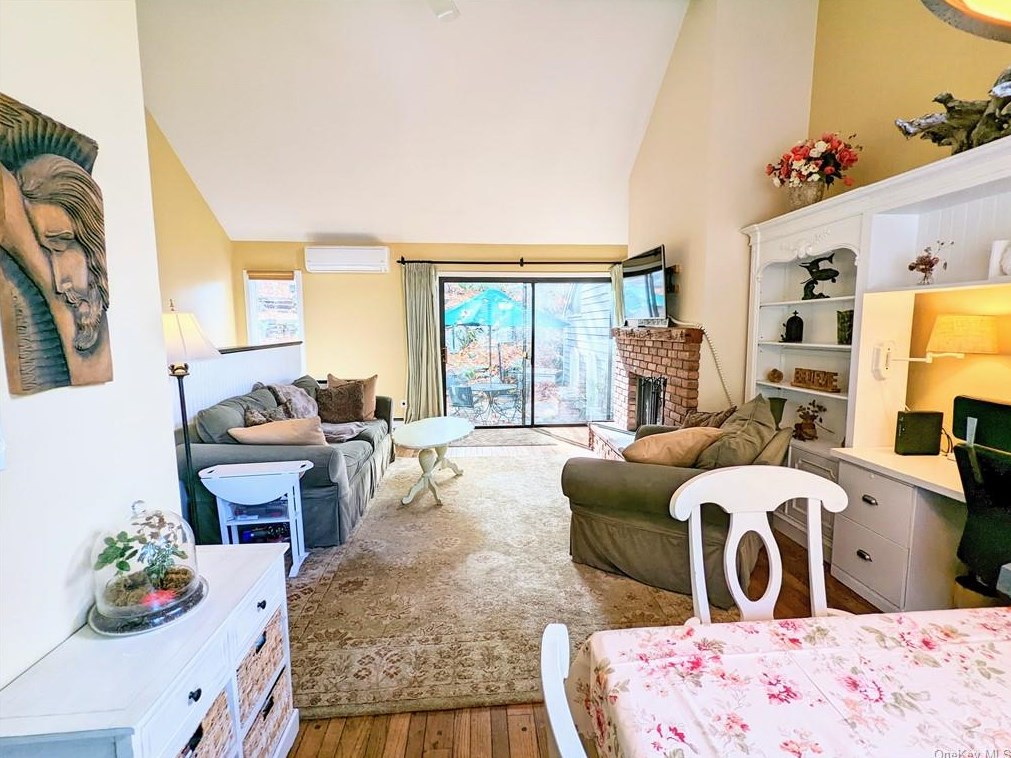 61 Peach Ct, Goldens Bridge NY  10526-1116 exterior