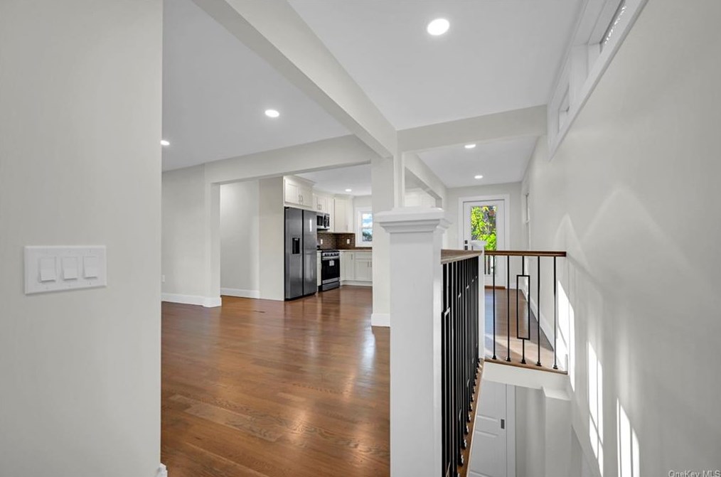 21 Birch St, Chestnut Ridge NY  10965-3006 exterior