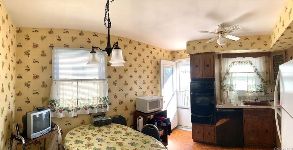 26 Duke Pl, Staten Island NY  10314-5148 exterior