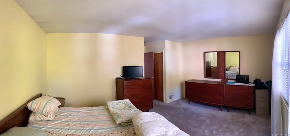 26 Duke Pl, Staten Island NY  10314-5148 exterior