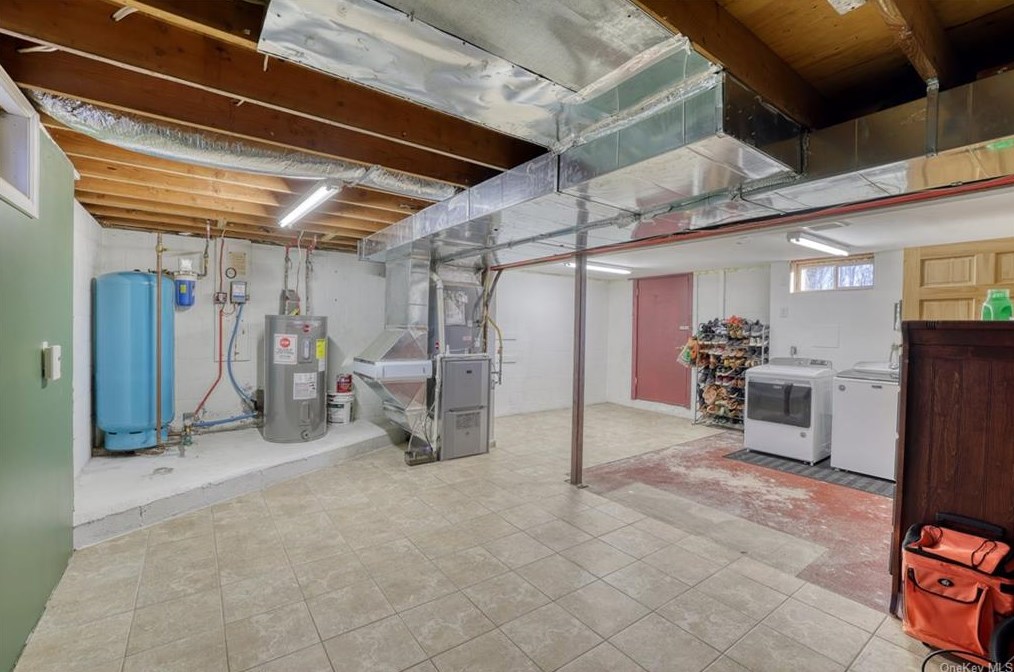 45 Rambler Rd, Kent Lakes NY  10512-3100 exterior