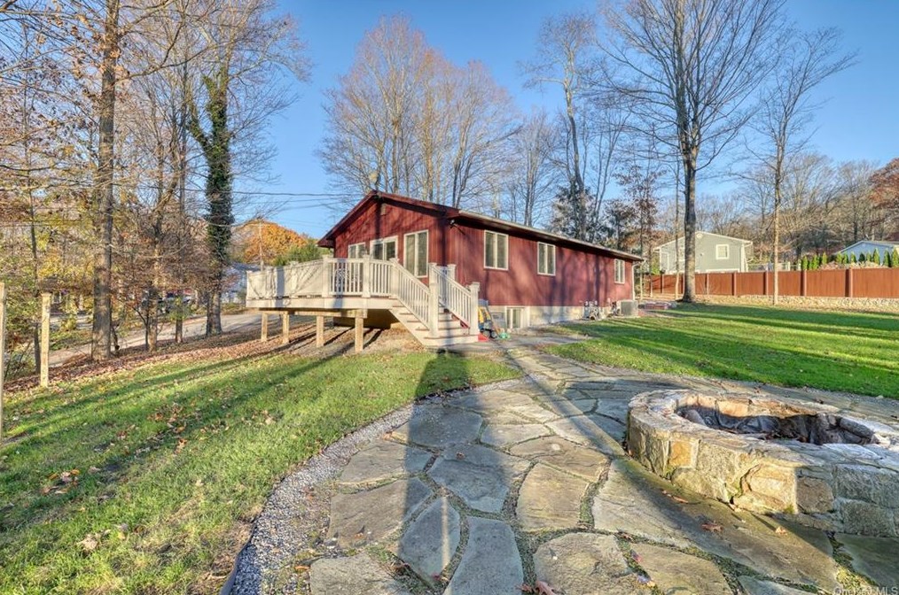 45 Rambler Rd, Kent Lakes NY  10512-3100 exterior