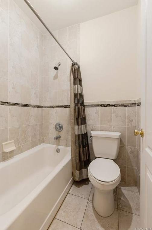 1114 Parkview Dr, Chestnut Ridge NY  10977-4976 exterior