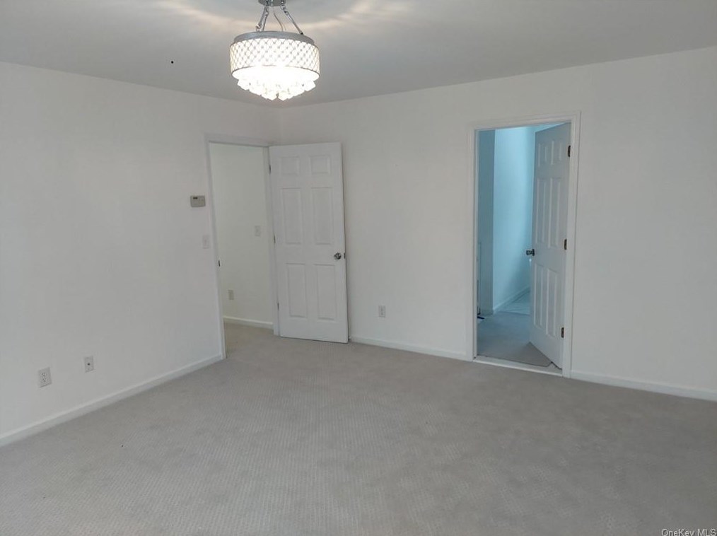 17 Canterberry Ct, East Fishkill NY  12533-5260 exterior