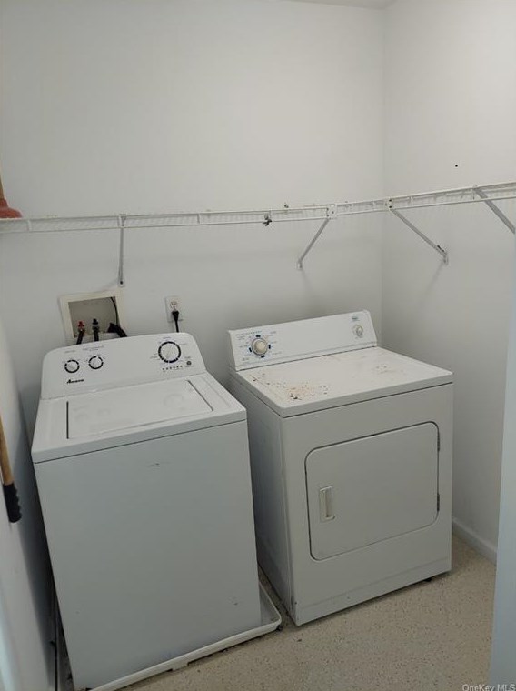 17 Canterberry Ct, East Fishkill NY  12533-5260 exterior