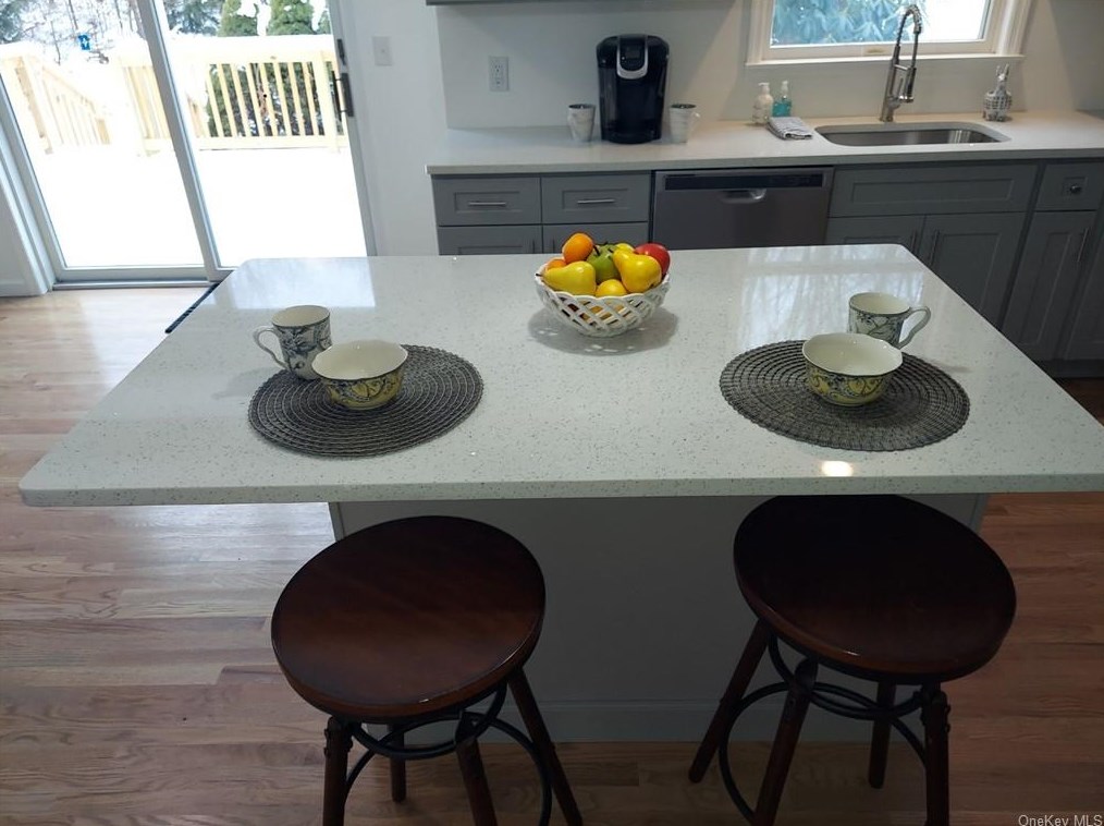 17 Canterberry Ct, East Fishkill NY  12533-5260 exterior