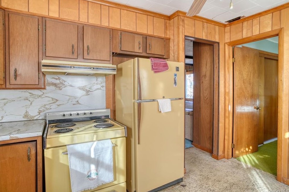 6 Randall Plz, Port Jervis NY  12771-3125 exterior