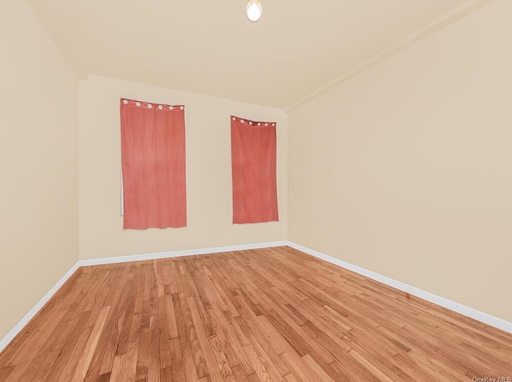 96 Elliott Ave, Yonkers NY 10705-2305 exterior