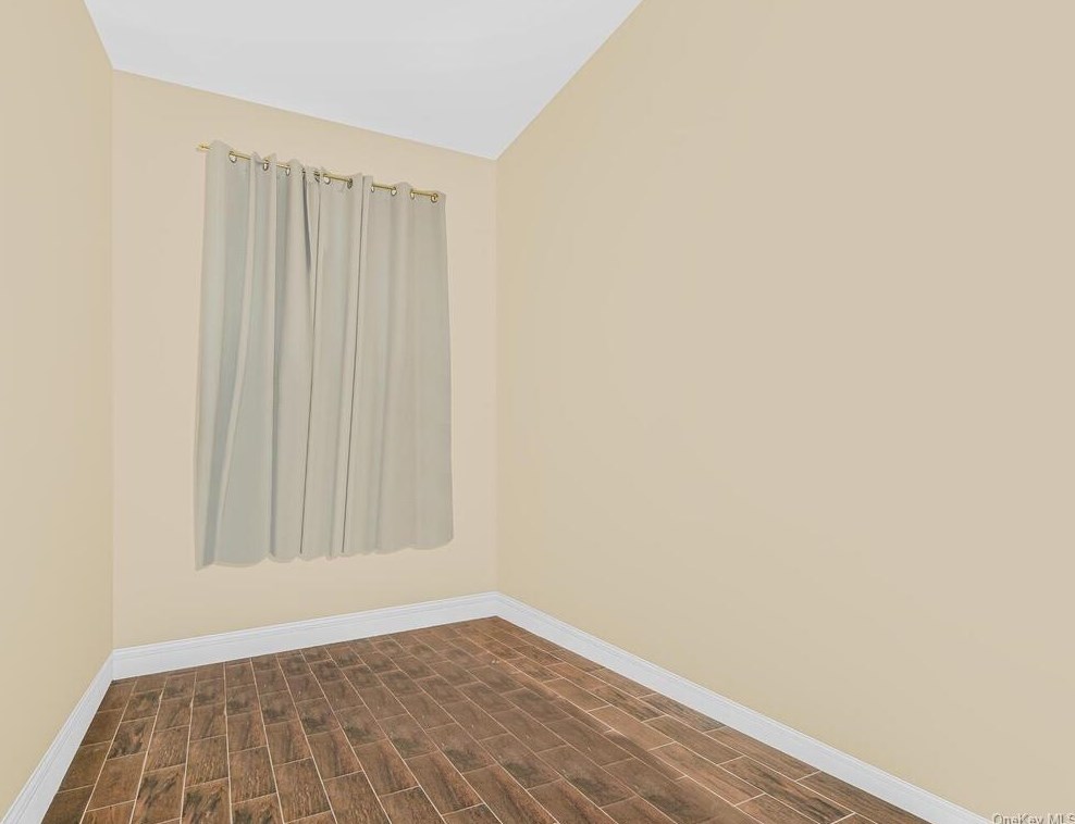 96 Elliott Ave, Yonkers NY 10705-2305 exterior