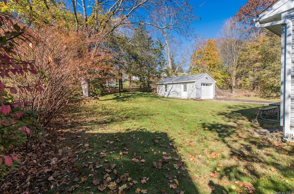 11 Stanley St, Poughkeepsie NY 12603-1429 exterior