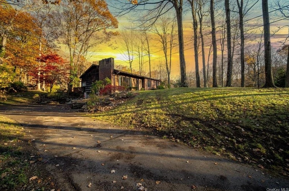 38 Old Sylvan Lake Rd, East Fishkill NY  12533-7434 exterior