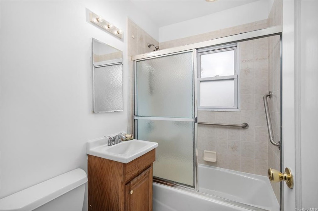 305 Grant Ter, Mamaroneck NY  10543-1409 exterior