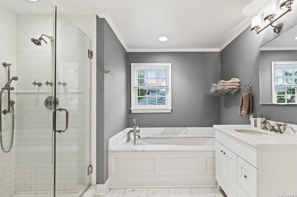 31 Brookdale Pl, Rye NY 10580-2702 exterior