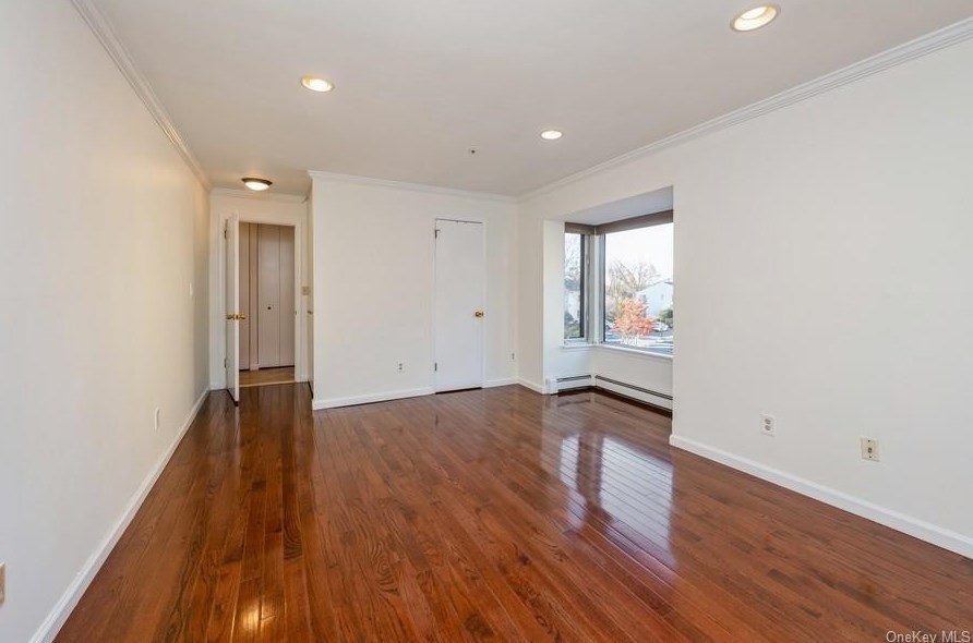 300 Livingston Ave, Mamaroneck NY  10543-3523 exterior