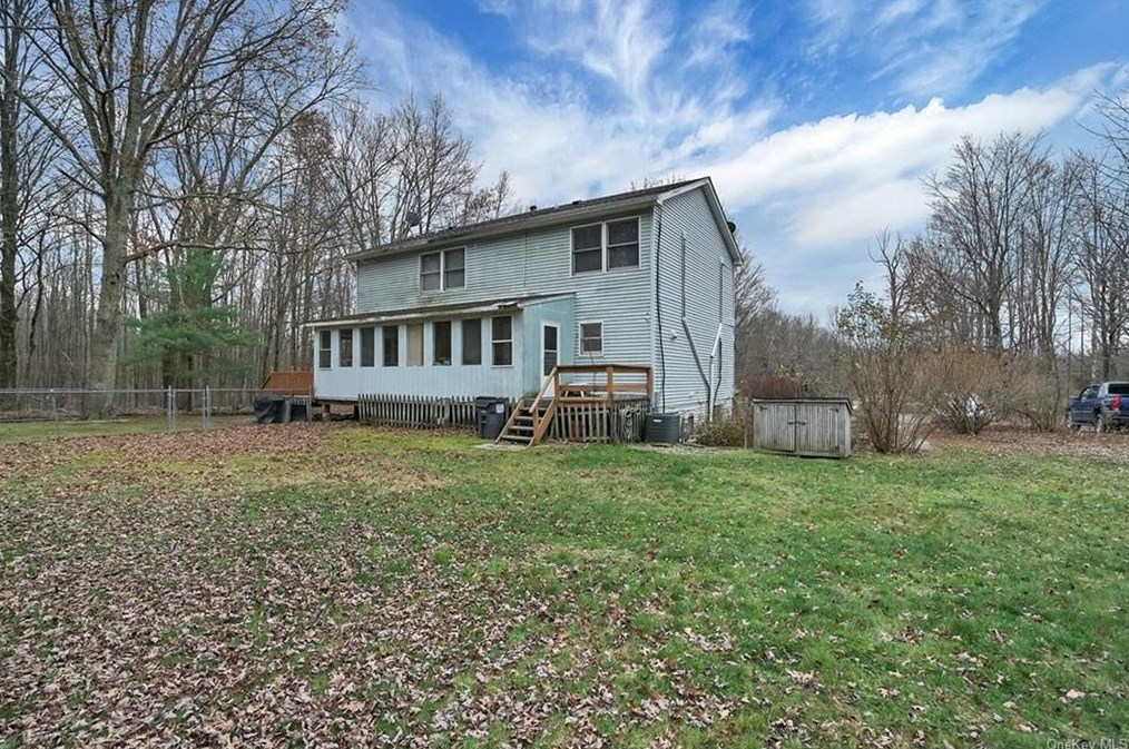 110 Bushville Rd, Westtown NY  10998-2727 exterior