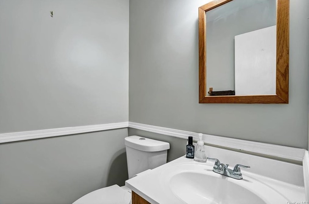 110 Bushville Rd, Westtown NY  10998-2727 exterior