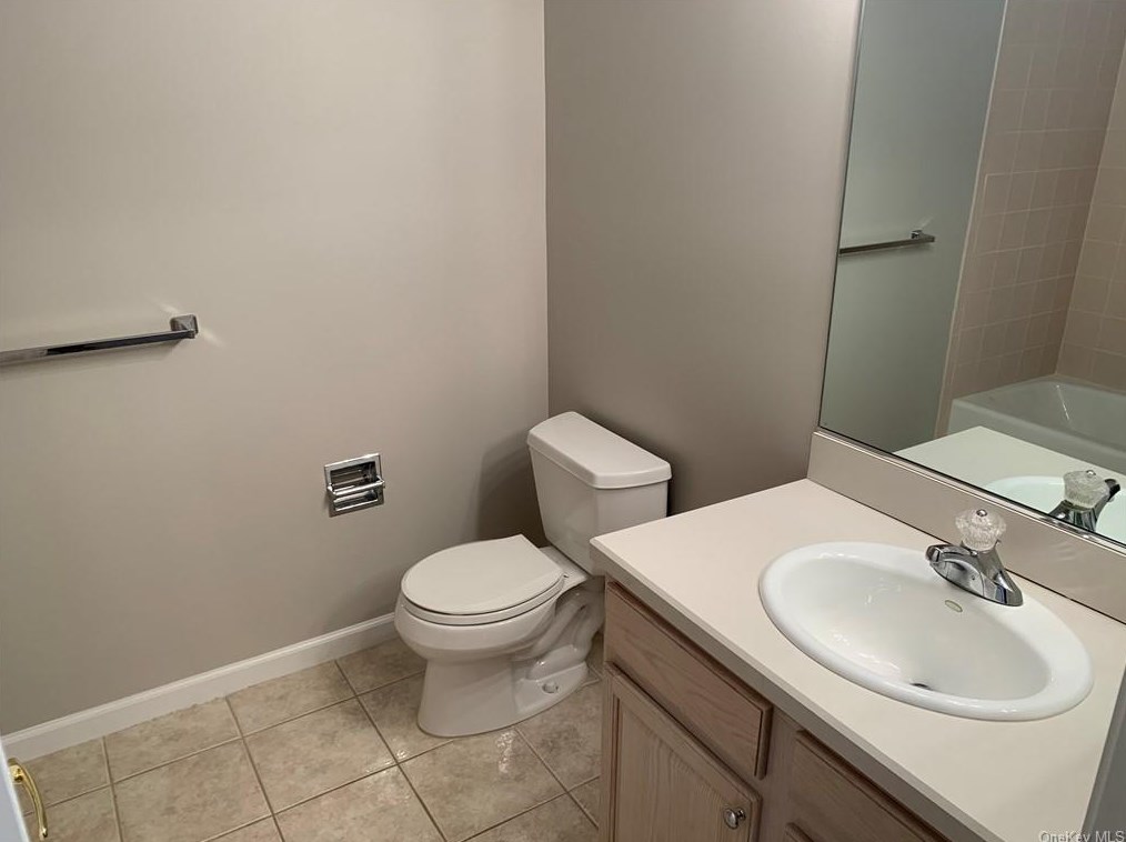 15 Crystal Hill Dr, Mount Ivy NY  10970-2601 exterior