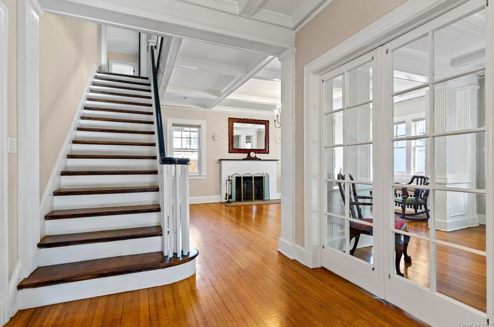7 Wainwright St, Rye NY  10580-3711 exterior