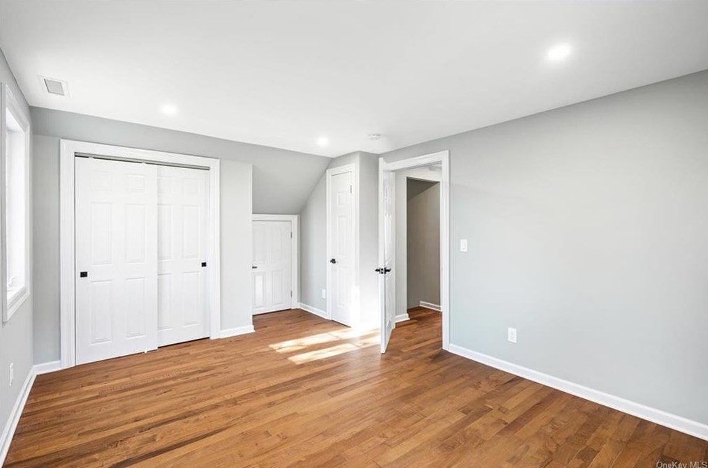 13 Newkirk Rd, Yonkers NY  10710-3517 exterior