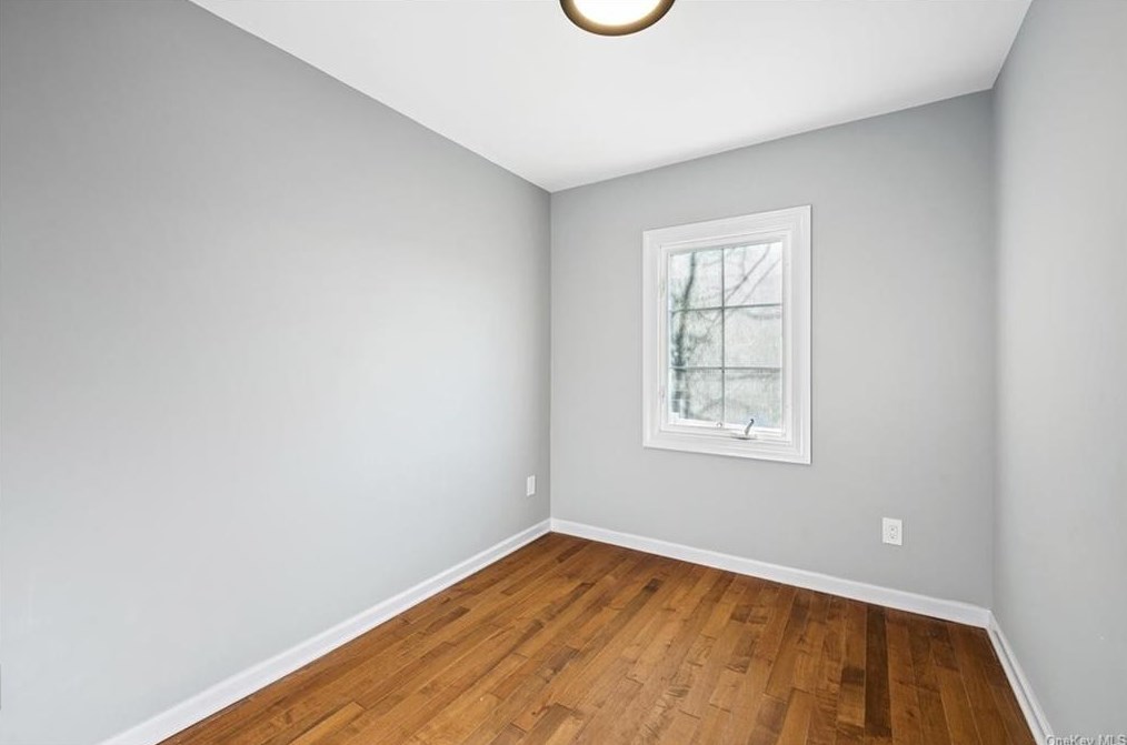 13 Newkirk Rd, Yonkers NY  10710-3517 exterior