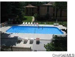 10 Oakwood Ter, Newburgh NY  12553-7764 exterior
