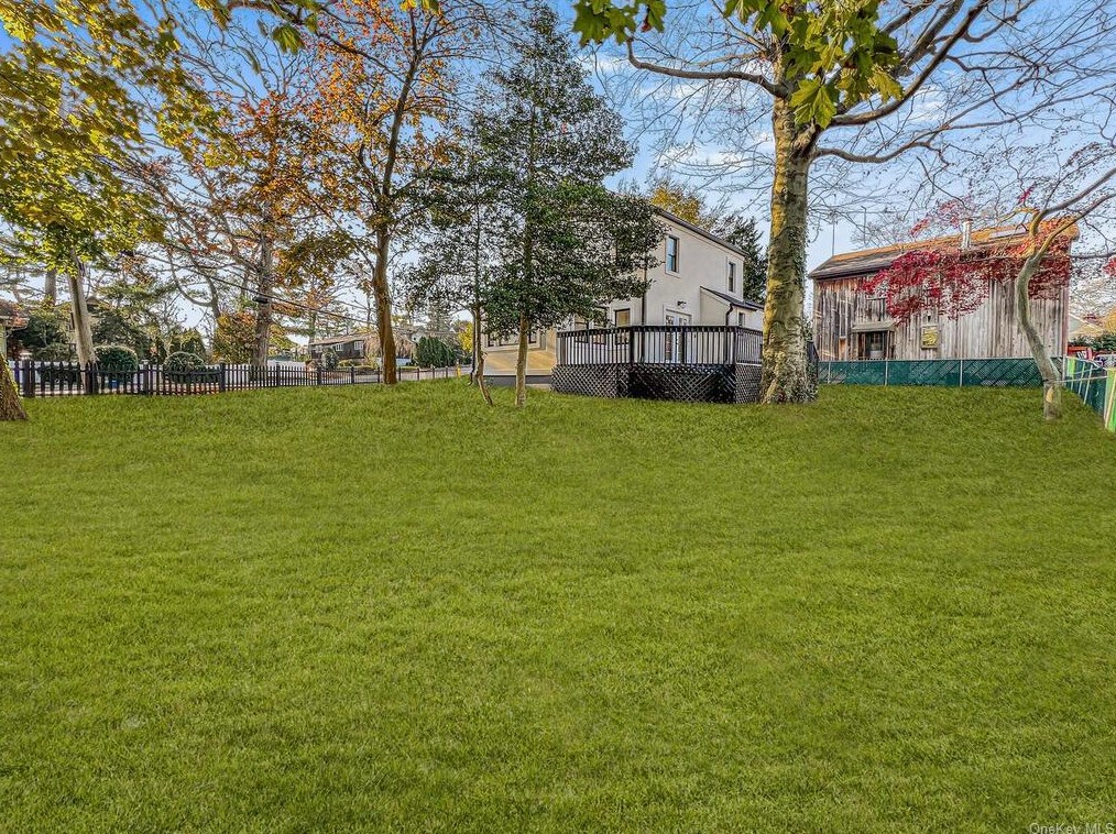 1006 Grove St, Mamaroneck NY  10543-1711 exterior