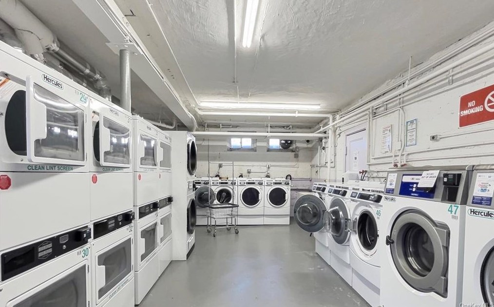 5 Arlington St, Yonkers NY  10710-6101 exterior