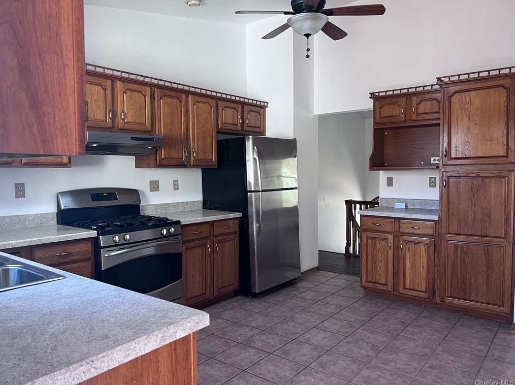 26 Wallkill Rd, Walden NY  12586-2224 exterior