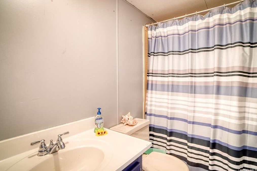 56 Hemmer Rd, Jeffersonville NY  12748-5406 exterior